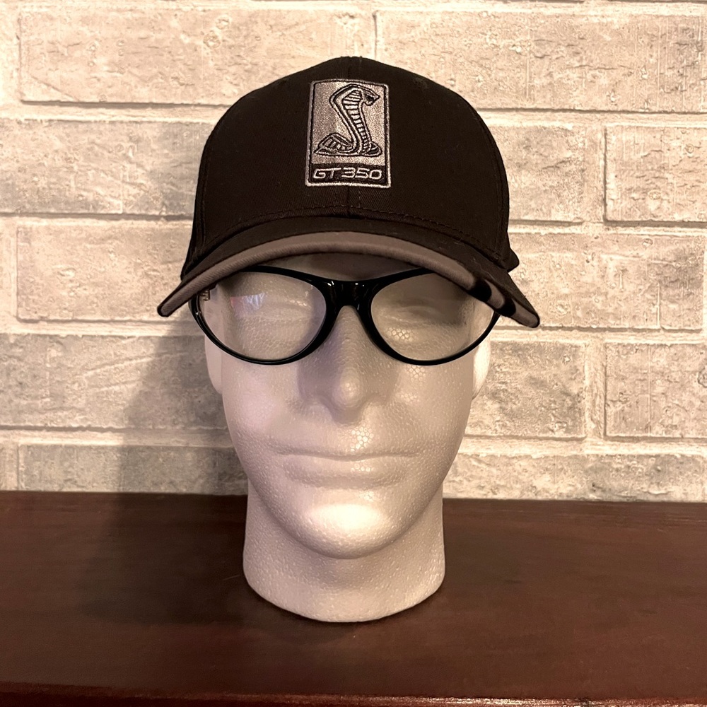 Shelby GT350 black cap